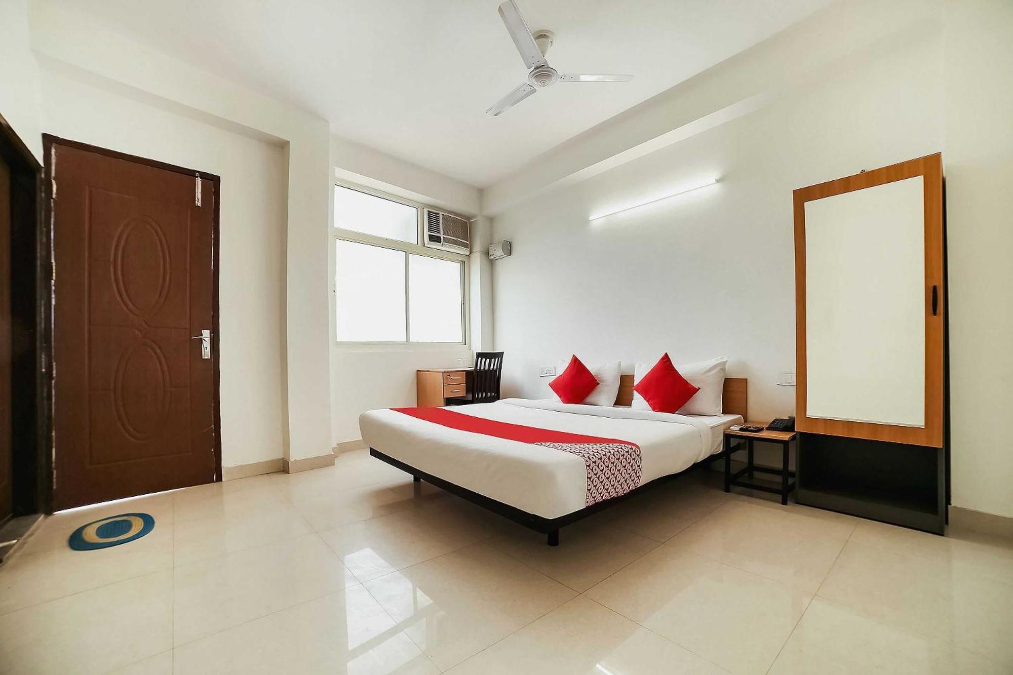 Live On Del5542 Hotel Új-Delhi Kültér fotó
